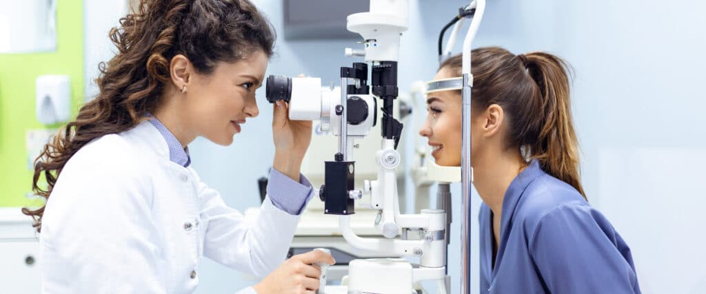 Conoce cómo elegir un especialista en ojos.
