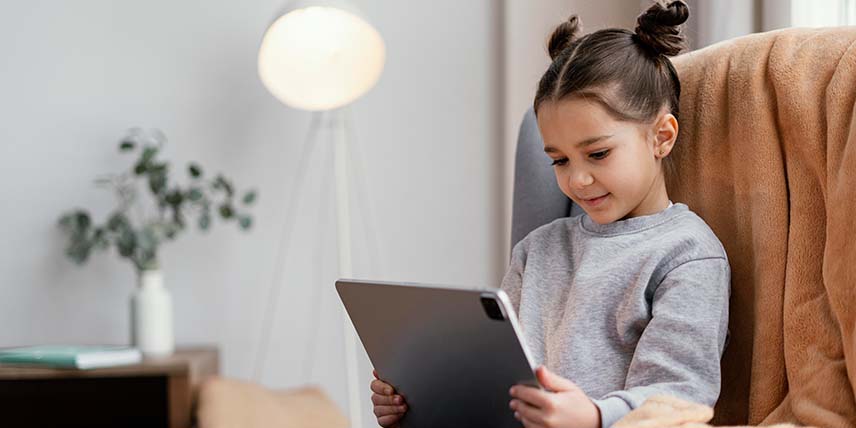 Miopía infantil y pantallas: Estrategias para padres en la era digital